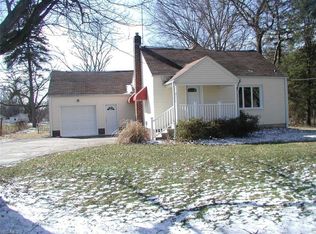 1206 Krumroy Rd, Akron, OH 44306