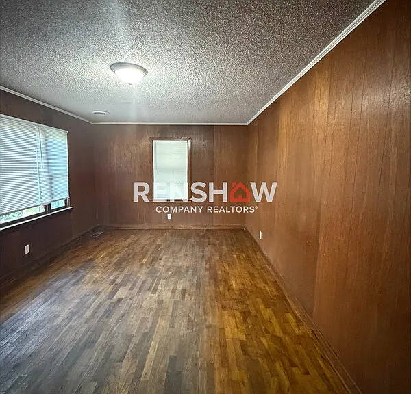 155 Moore Rd — Photo 4