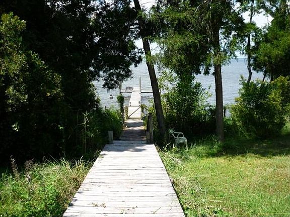 Walkway to bay