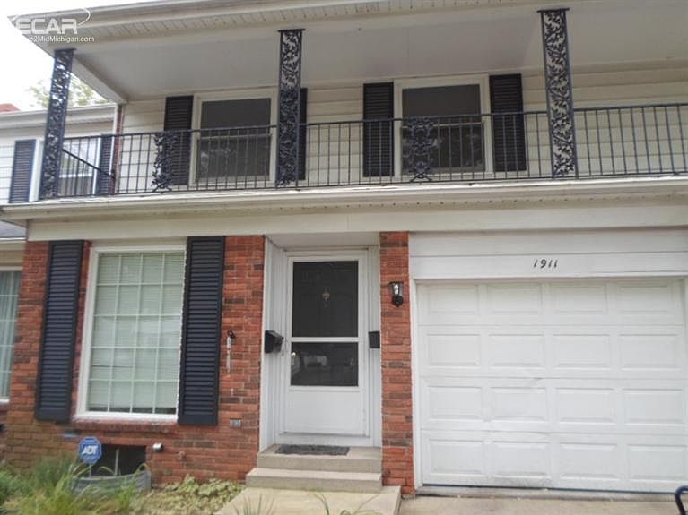 1st image of 1911 Laurel Oak Dr