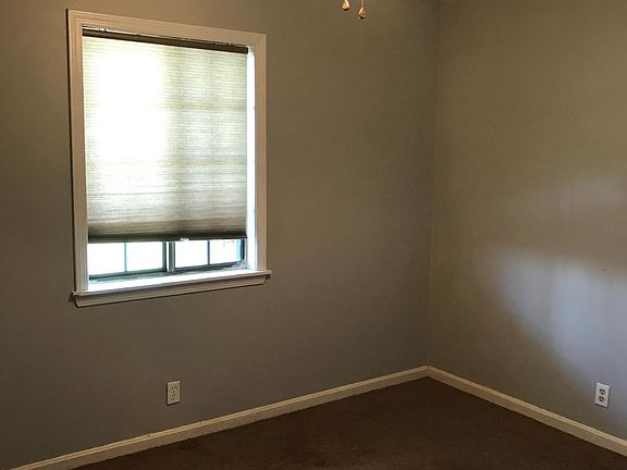 4th image of 908 Hillwood Dr #1A