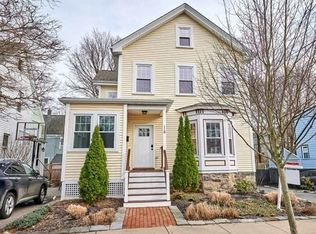 118 Kittredge St, Roslindale, MA 02131