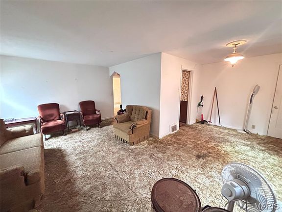 3rd image of 1018 Ferndale Ave