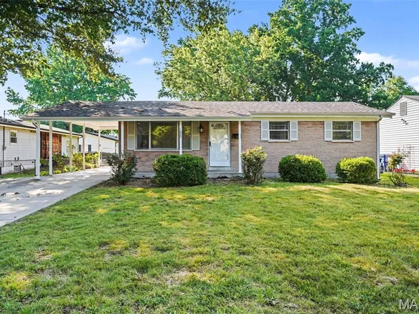 1820 Violet Dr, Florissant, MO 63031