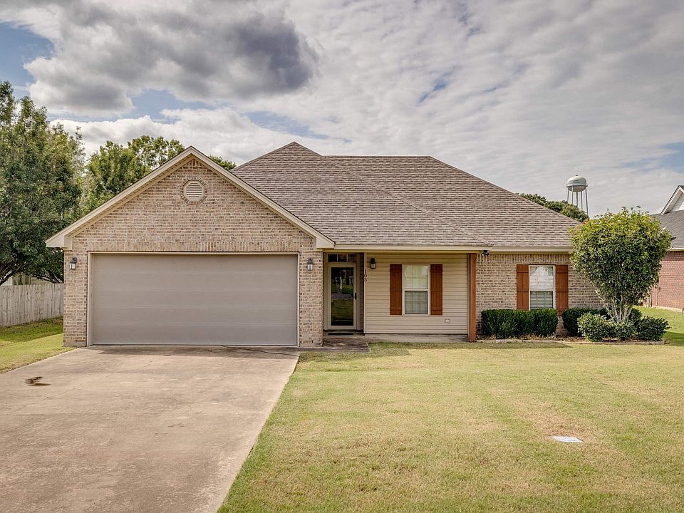 1st image of 105 Curry Creek Dr