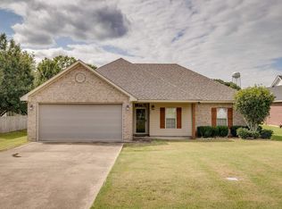 105 Curry Creek Dr, Calhoun, LA 71225