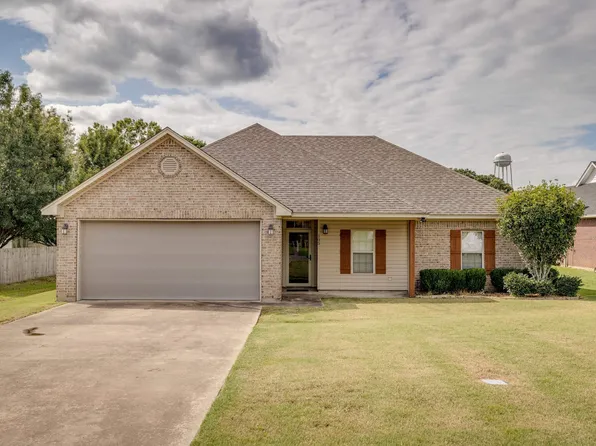 105 Curry Creek Dr, Calhoun, LA 71225