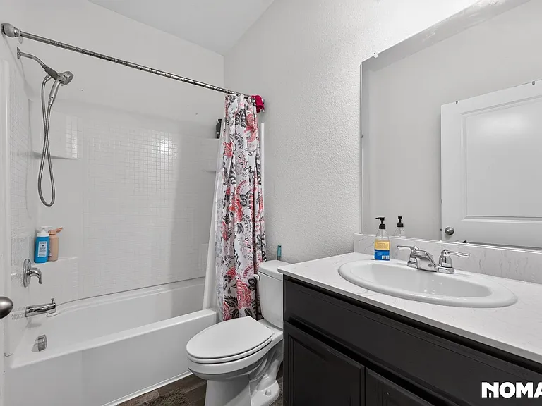 318 Dove Creek Ln — Photo 48