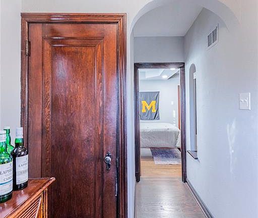5th image of 5425 Pernod Ave