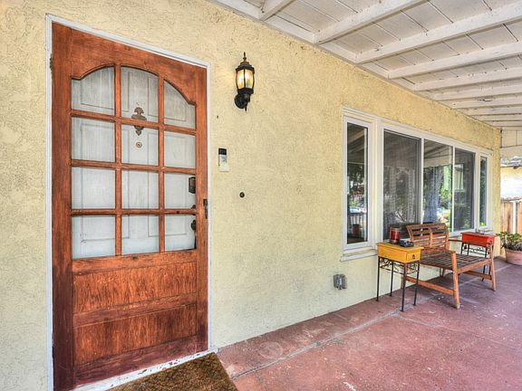 5th image of 532 S Mariposa St
