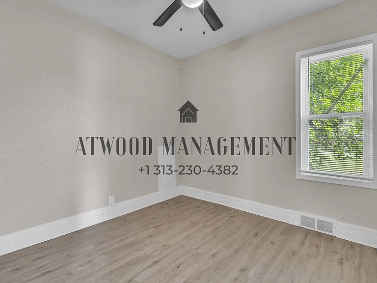 6439 Fischer Ave — Photo 14