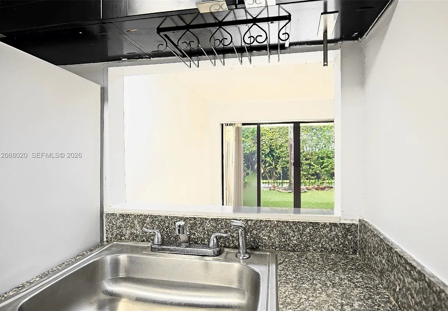 Spring Garden Condo Apts — Photo 2