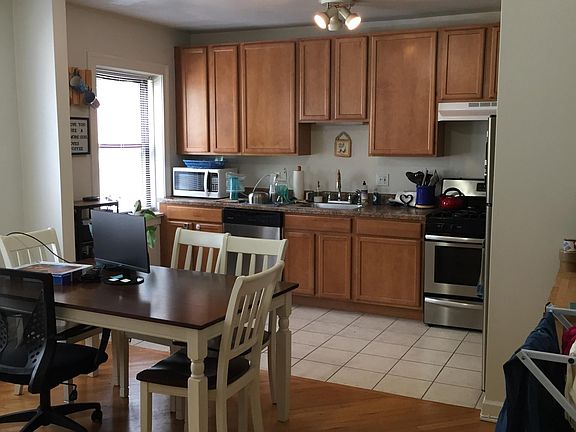 5th image of 3323 N Lakewood Ave #Ry8cmr15g