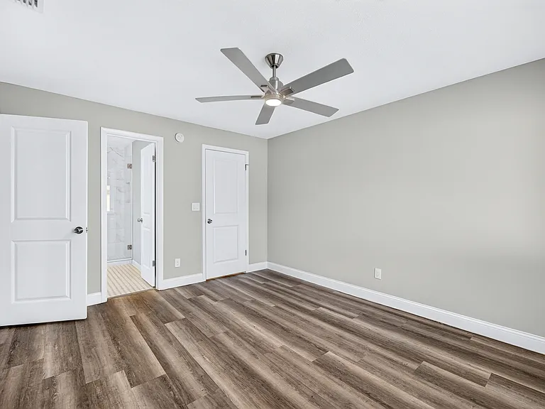 6363 Bonnie Bay Cir N — Photo 11