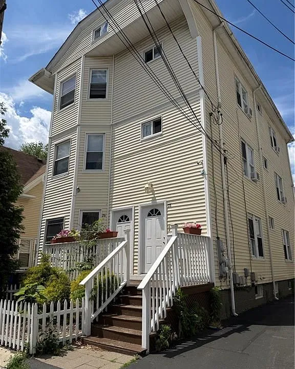 26 Frederick St #1