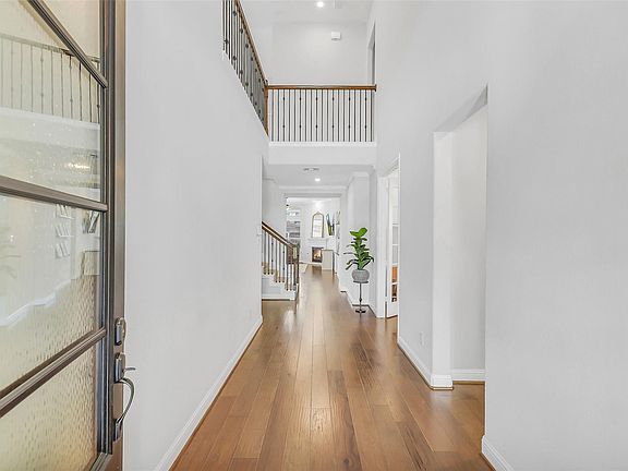 3rd image of 4341 Victoria Pine Dr