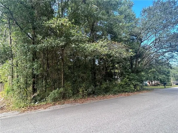 1667 Woodley Rd, Mobile, AL 36618