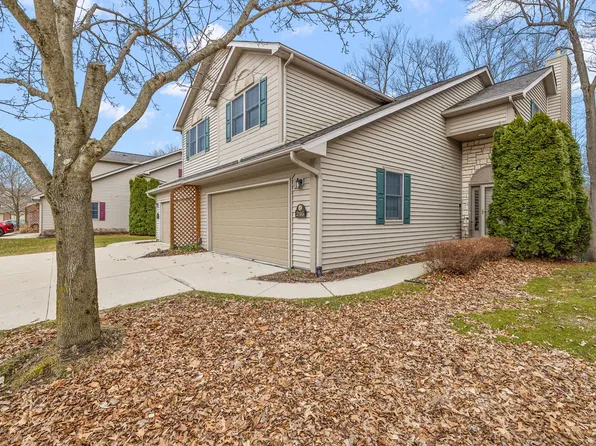 246 Stratford Ln, Lake Orion, MI 48360