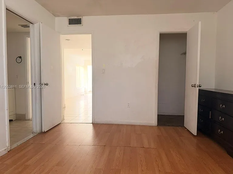 1850 NE 169th St #302 — Photo 15