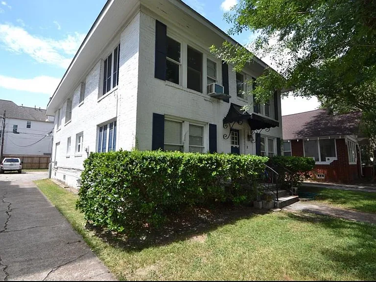 1517 Bonnie Brae St #4 — Photo 2