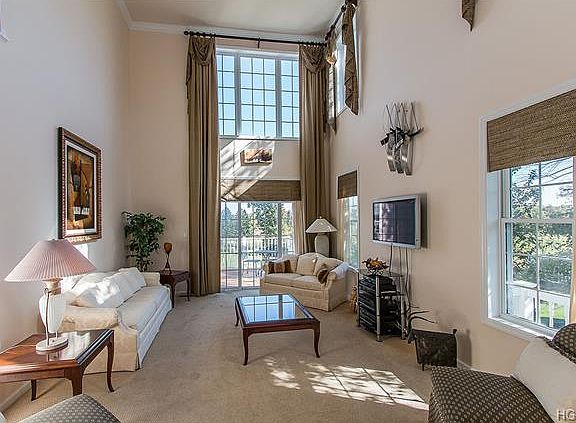 5th image of 14 Turnberry Ct