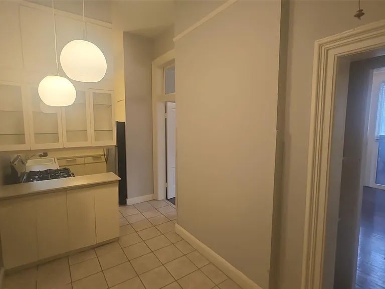 800 San Antonio St #5 — Photo 4