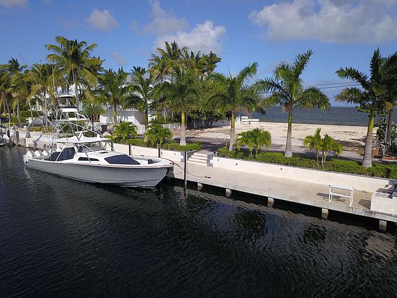 4th image of 554 Ocean Cay Dr