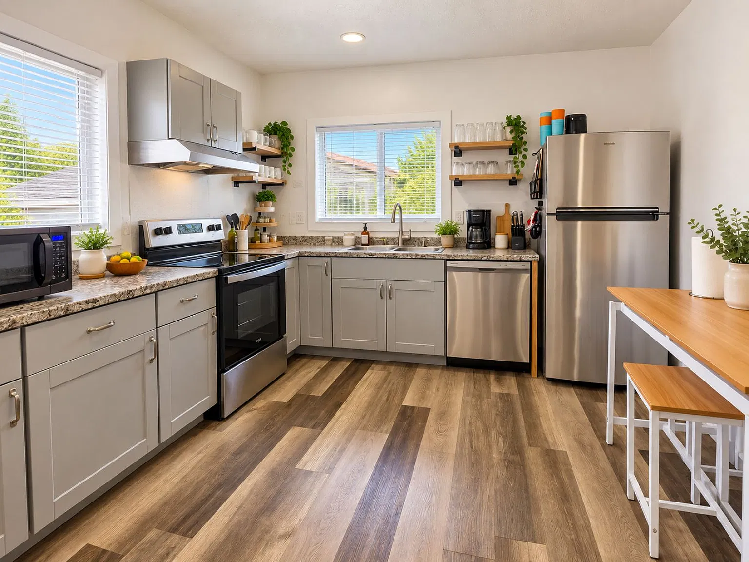 4 bed, 1425 sqft, $2,395 — Photo 3