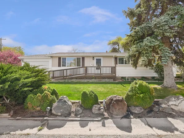 905 Holly St, Buhl, ID 83316