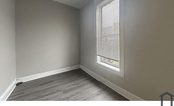 5th image of 5322 Glenmore Ave