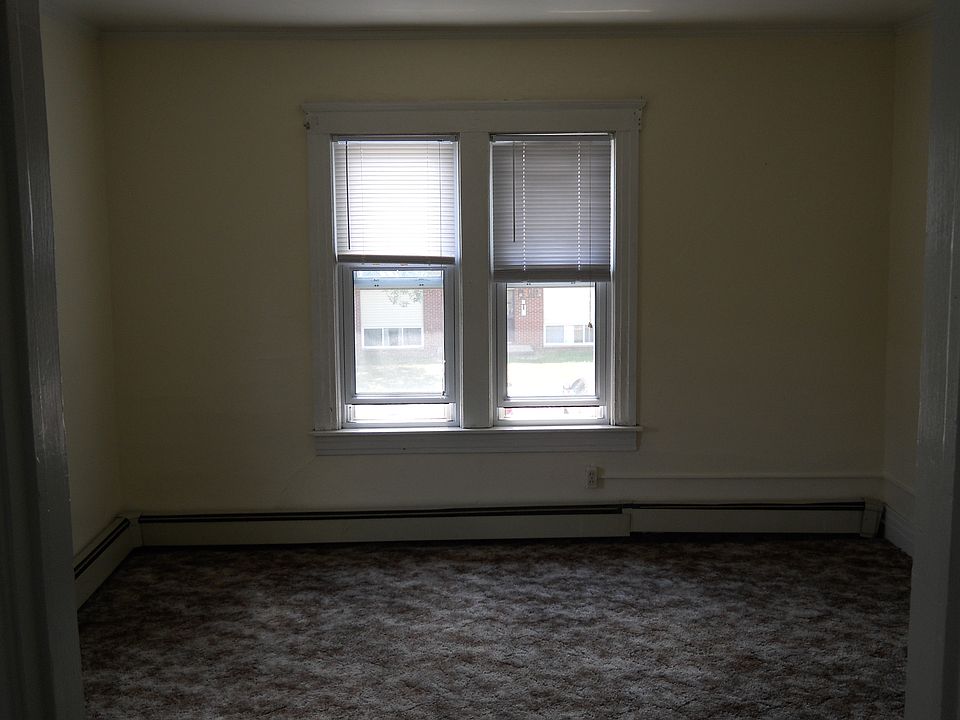 2nd image of 1160 Sycamore St APT 1-F