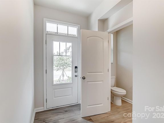 5th image of 14946 Tamarack Dr
