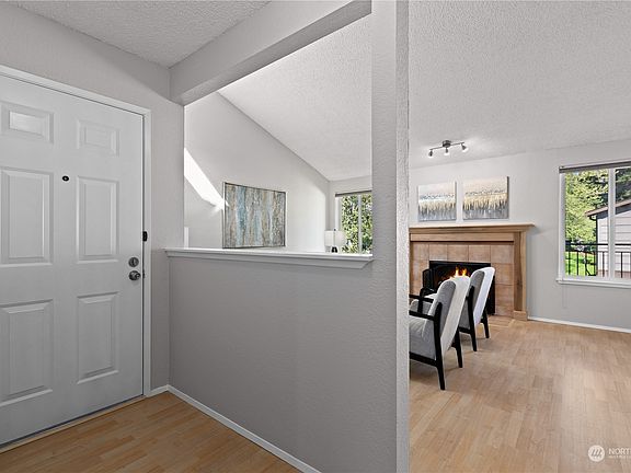 5th image of 12621 NE 130th Way APT D206