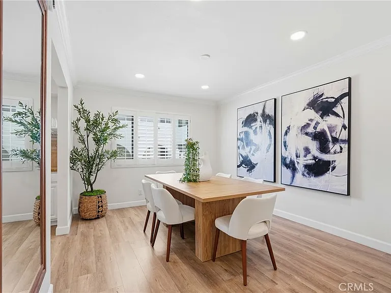 1433 S Beverly Dr — Photo 14