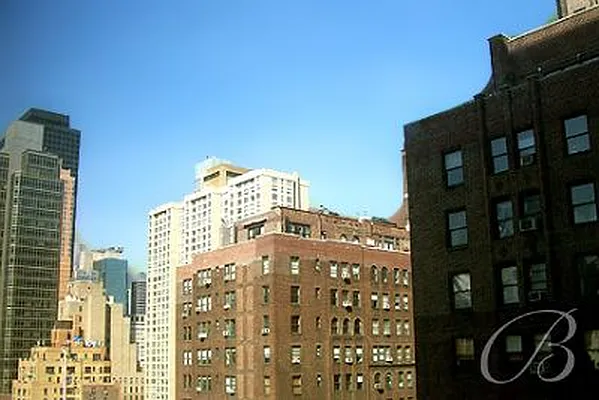 Rented by Bellmarc Realty | media 4