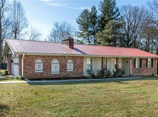 640 Old Sunset Hill Rd, Hendersonville, NC 28792