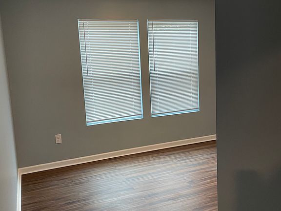 5th image of 306 Delaware St