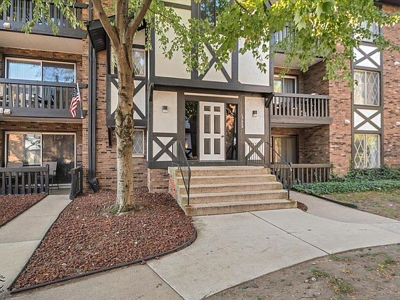 3rd image of 13619 S Lavergne Ave APT 122