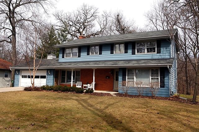 1st image of 855 NE Holcomb Dr