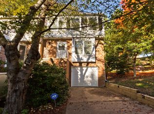 2430 S Oxford St, Arlington, VA 22206