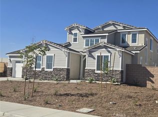 18364 Park Mountain Dr, Riverside, CA 92508