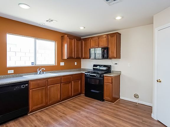 3rd image of 7328 Eddington Ave