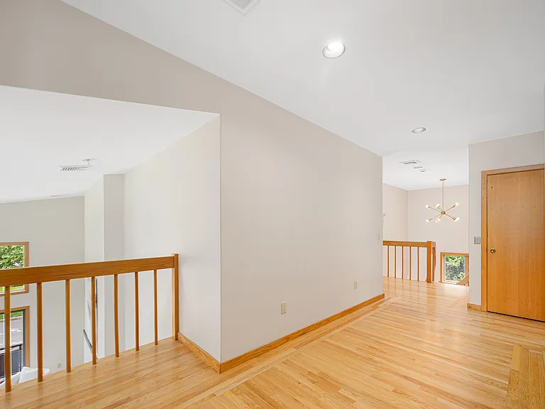 14 Maxcy Dr — Photo 28