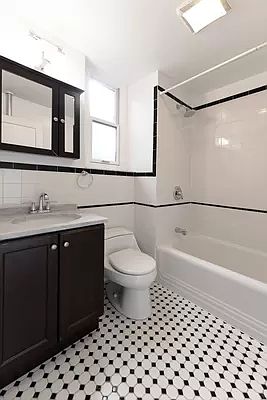 4th image of 166 E 78th St APT 4A