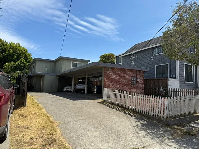 2 bed, 1.5 bath, 900 sqft, $2,800 — Photo 4