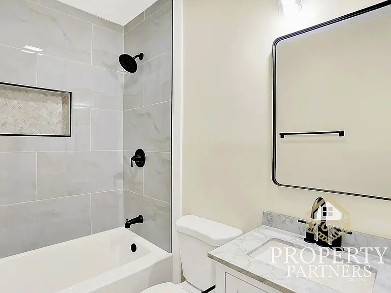 329 E Minnesota St #331 — Photo 6