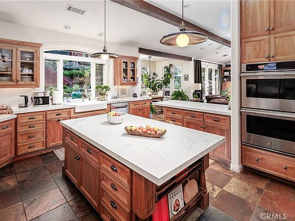 4th image of 6400 San Gabriel Rd