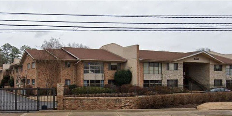 1st image of 4400 Poplar Ave APT 12