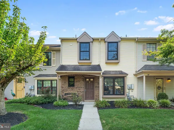 9 Carlyle Ct, Robbinsville, NJ 08691