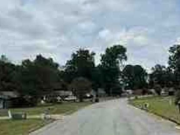 Exterior Neighborhood (street photo)